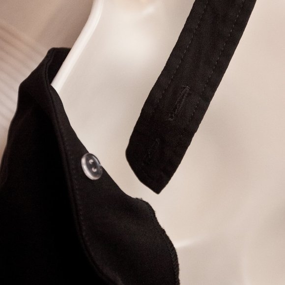 Black Notch Top - Picture 2 of 6